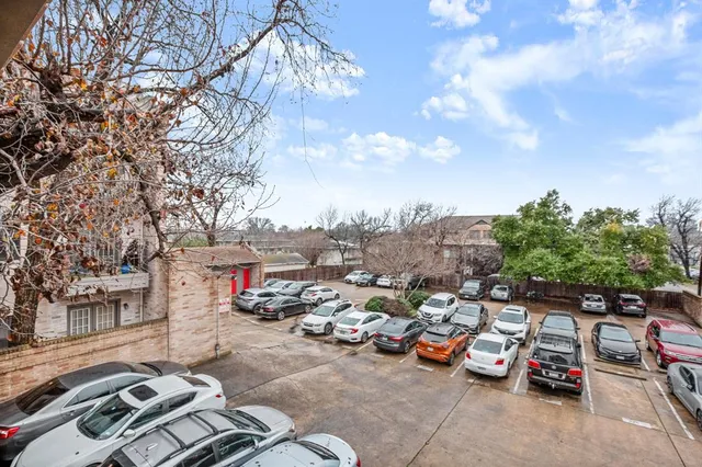 $2,500 | 2216 San Gabriel Street, Unit 201, Austin, TX 78705