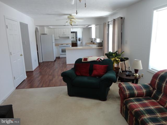 25383 Independence Road Unionville, VA 22567 - Photo 11 of 25 Family Room
