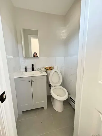 $4,890 | 70 Appletree Lane, Roslyn Heights, NY 11577