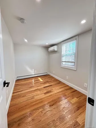 $4,890 | 70 Appletree Lane, Roslyn Heights, NY 11577