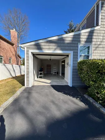 $4,890 | 70 Appletree Lane, Roslyn Heights, NY 11577