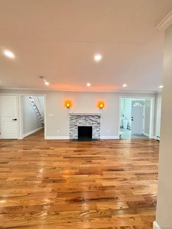 $4,890 | 70 Appletree Lane, Roslyn Heights, NY 11577