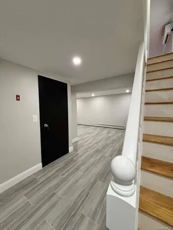 $4,890 | 70 Appletree Lane, Roslyn Heights, NY 11577