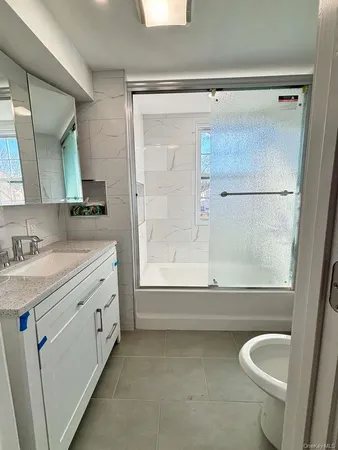 $4,890 | 70 Appletree Lane, Roslyn Heights, NY 11577