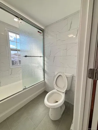 $4,890 | 70 Appletree Lane, Roslyn Heights, NY 11577