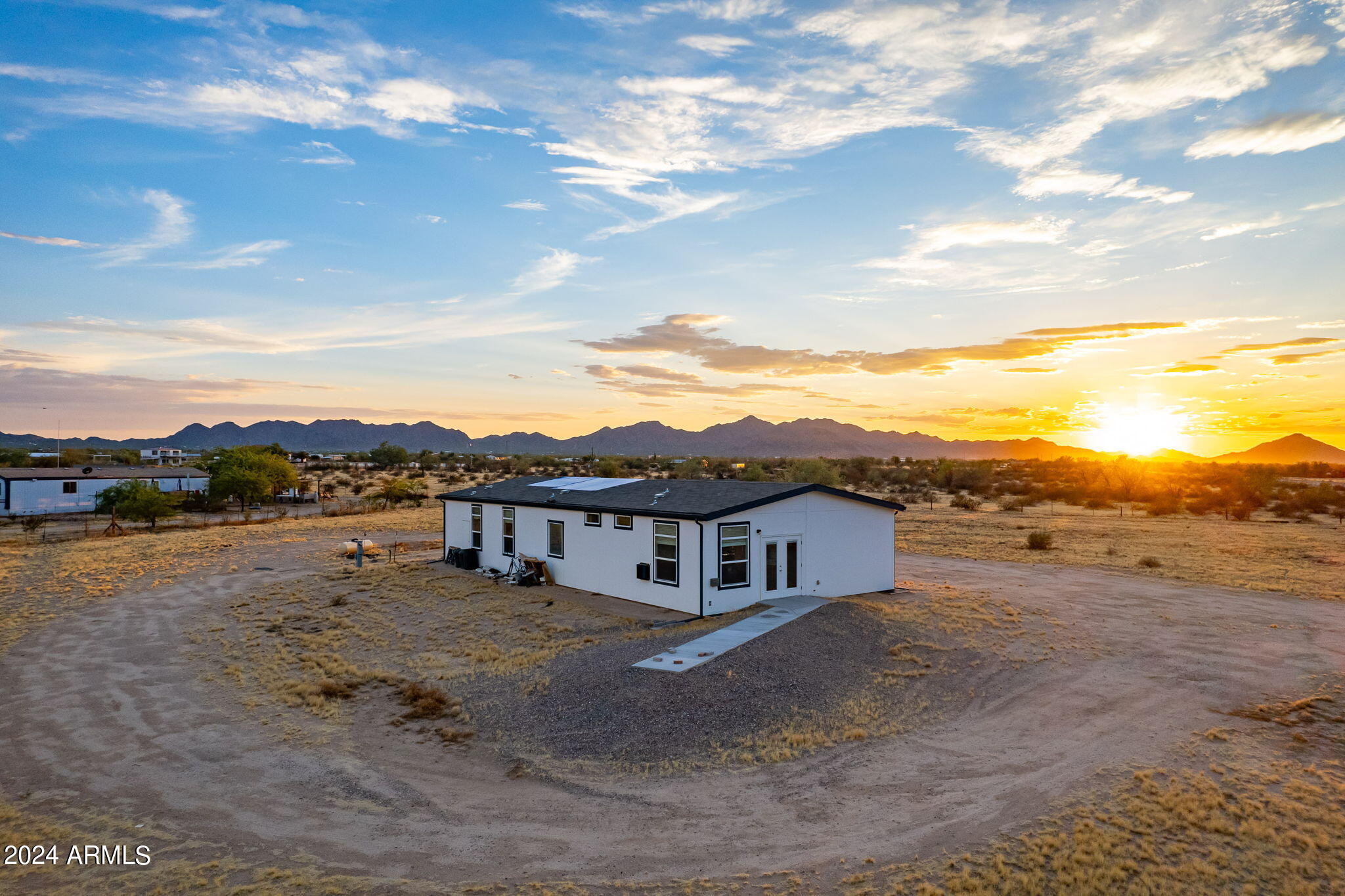 50381 West Century Road Maricopa, AZ 85139 - Photo 4 of 25 94-web-or-mls-Century-HD-94