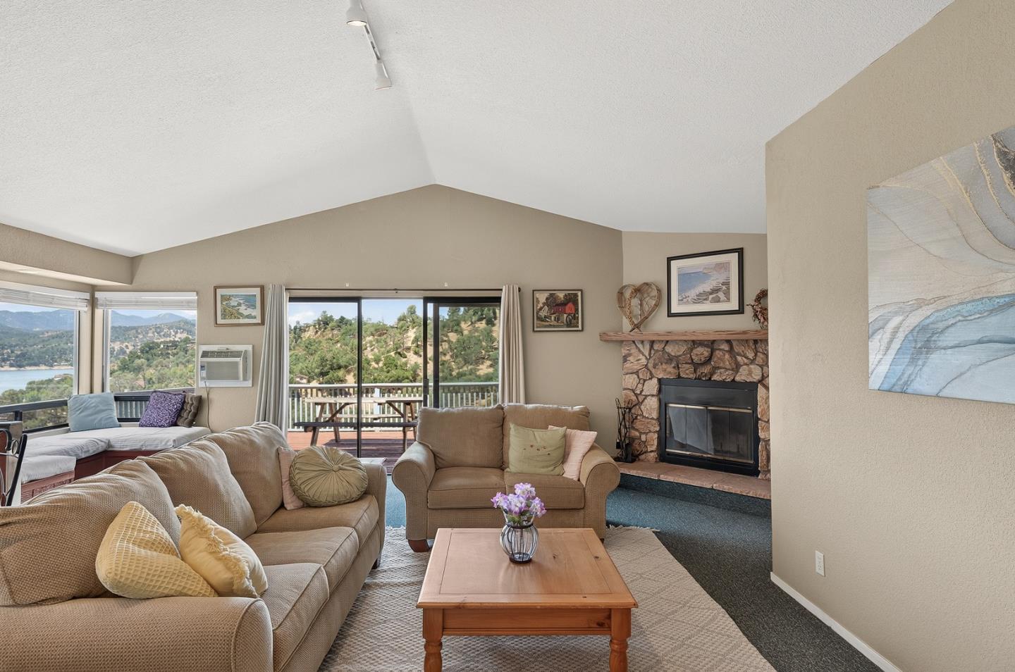 2537 Shoreline Road Bradley, CA 93426 - Photo 7 of 49