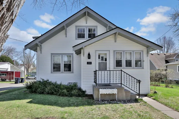 $279,900 | 208 Center Avenue, Center City, MN 55012