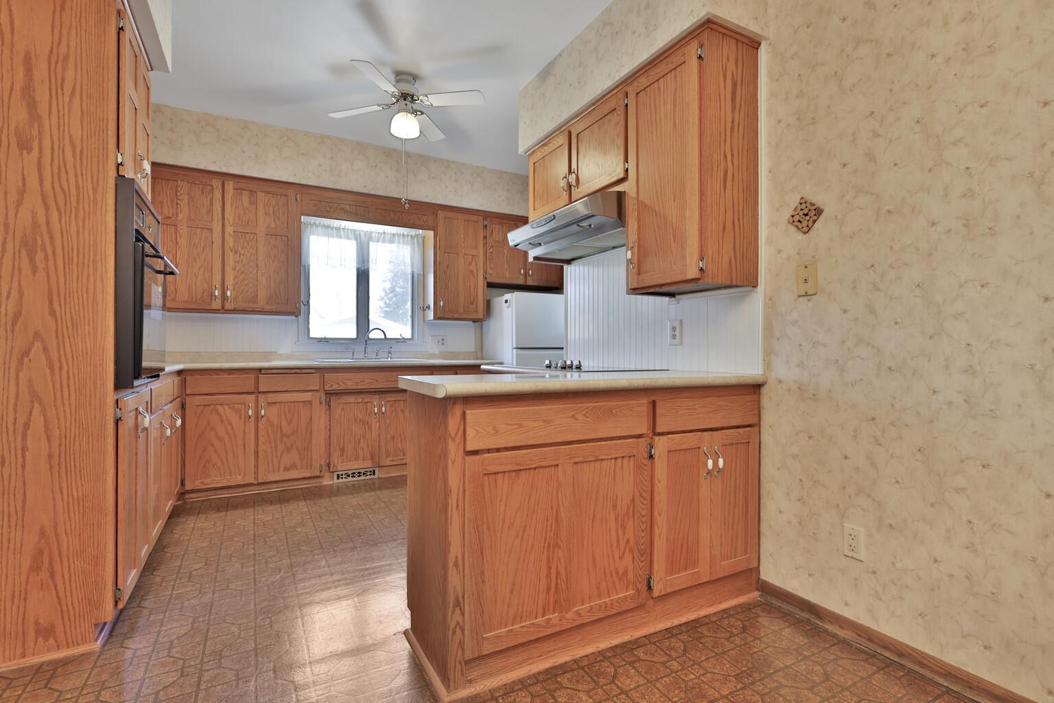 208 Center Avenue Center City, MN 55012 - Photo 20 of 44