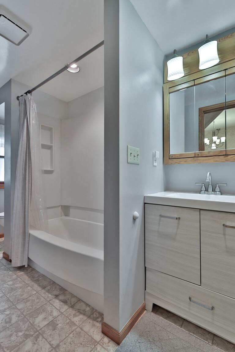 208 Center Avenue Center City, MN 55012 - Photo 31 of 44