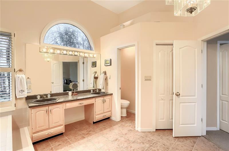 156 Valley Road Wexford, PA 15090 - Photo 14 of 25 Gallery Image 14