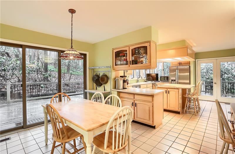 156 Valley Road Wexford, PA 15090 - Photo 7 of 25 Gallery Image 7