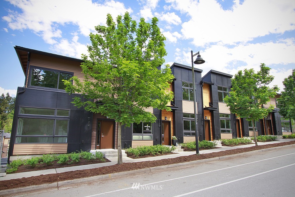 172 Sky Ridge Walk Northwest, Unit 9 Issaquah, WA 98027 - Photo 1 of 22