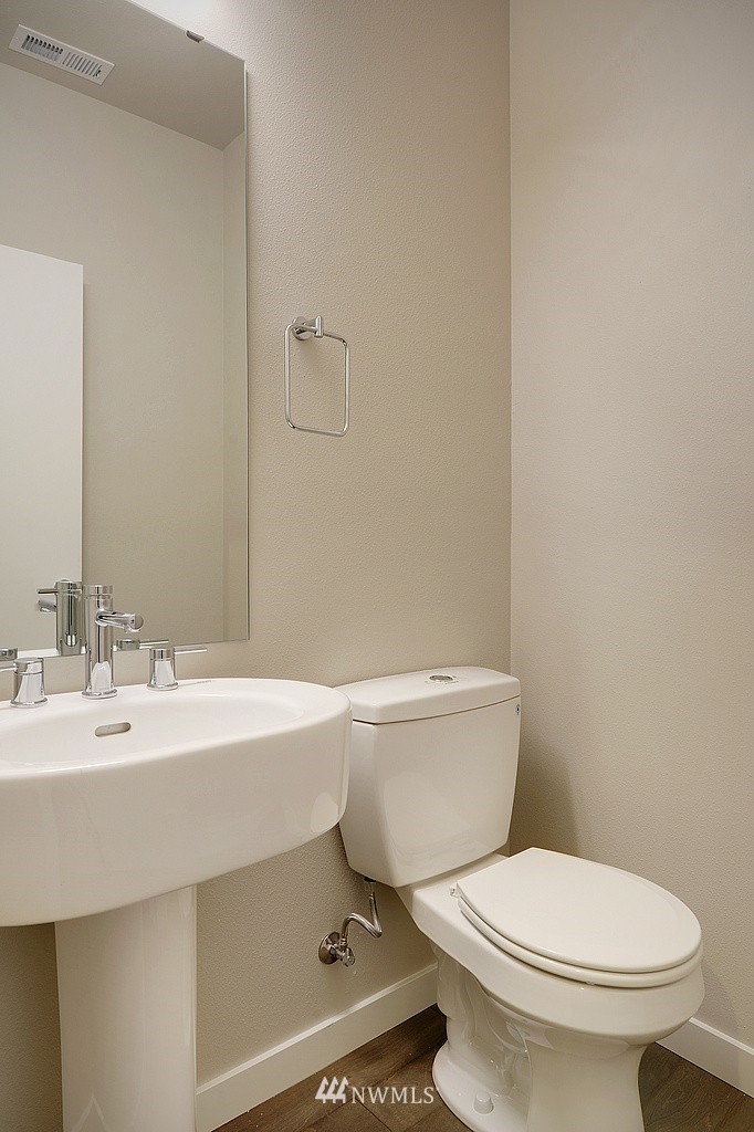 172 Sky Ridge Walk Northwest, Unit 9 Issaquah, WA 98027 - Photo 19 of 22