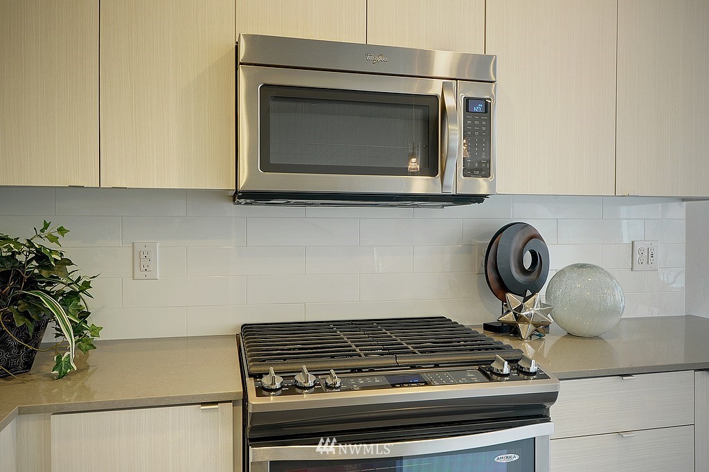 172 Sky Ridge Walk Northwest, Unit 9 Issaquah, WA 98027 - Photo 10 of 22