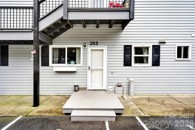 $300,000 | 263 Fairway Lane, Spruce Pine, NC 28777