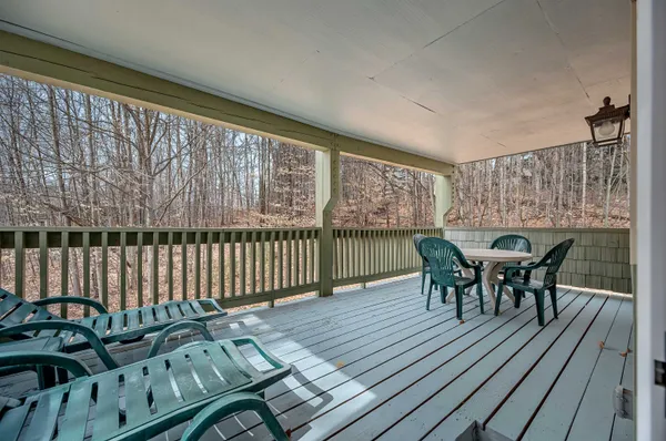 $325,000 | 220 Mountainside Drive, Unit E301, Stowe, VT 05672