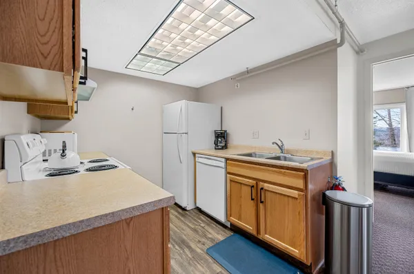 $325,000 | 220 Mountainside Drive, Unit E301, Stowe, VT 05672