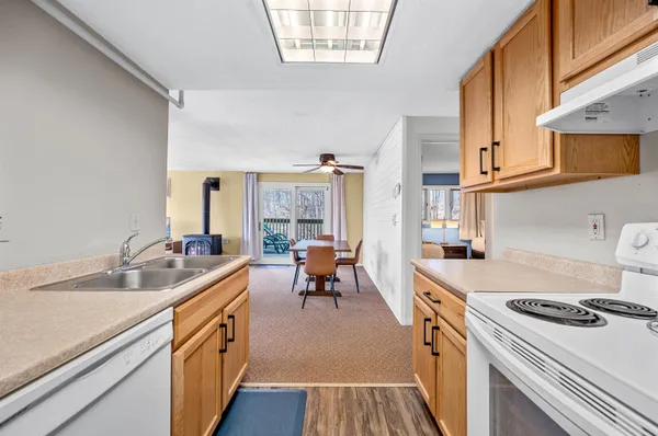 $325,000 | 220 Mountainside Drive, Unit E301, Stowe, VT 05672