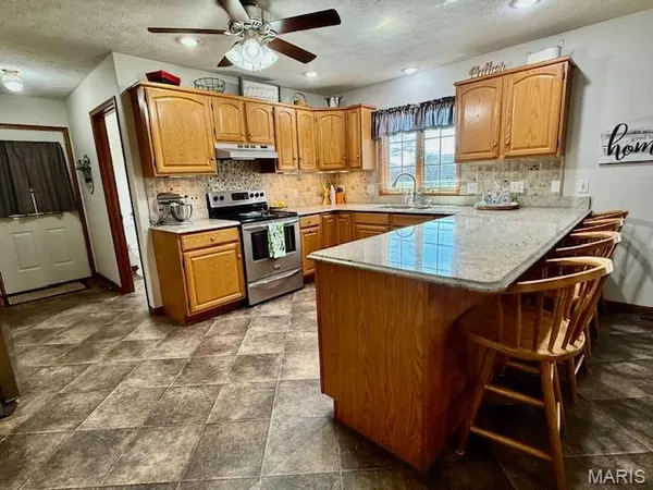 $419,000 | 10520 Vonder Haar Lane, Breese, IL 62230