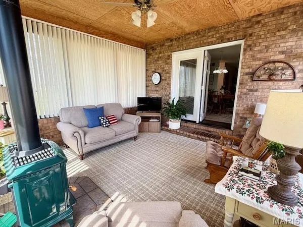 $415,000 | 10520 Vonder Haar Lane, Breese, IL 62230