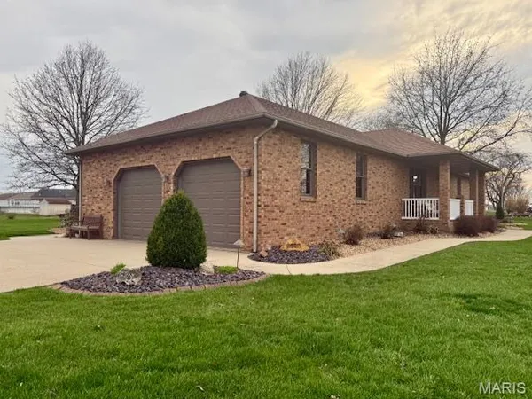 $419,000 | 10520 Vonder Haar Lane, Breese, IL 62230