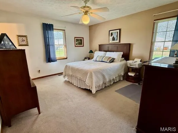 $415,000 | 10520 Vonder Haar Lane, Breese, IL 62230