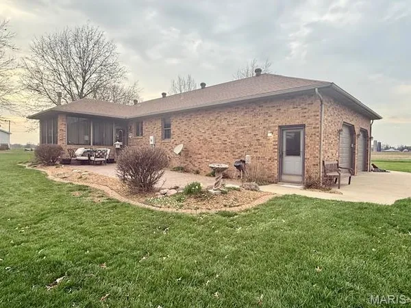 $419,000 | 10520 Vonder Haar Lane, Breese, IL 62230