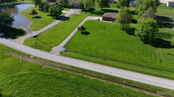 $415,000 | 10520 Vonder Haar Lane, Breese, IL 62230