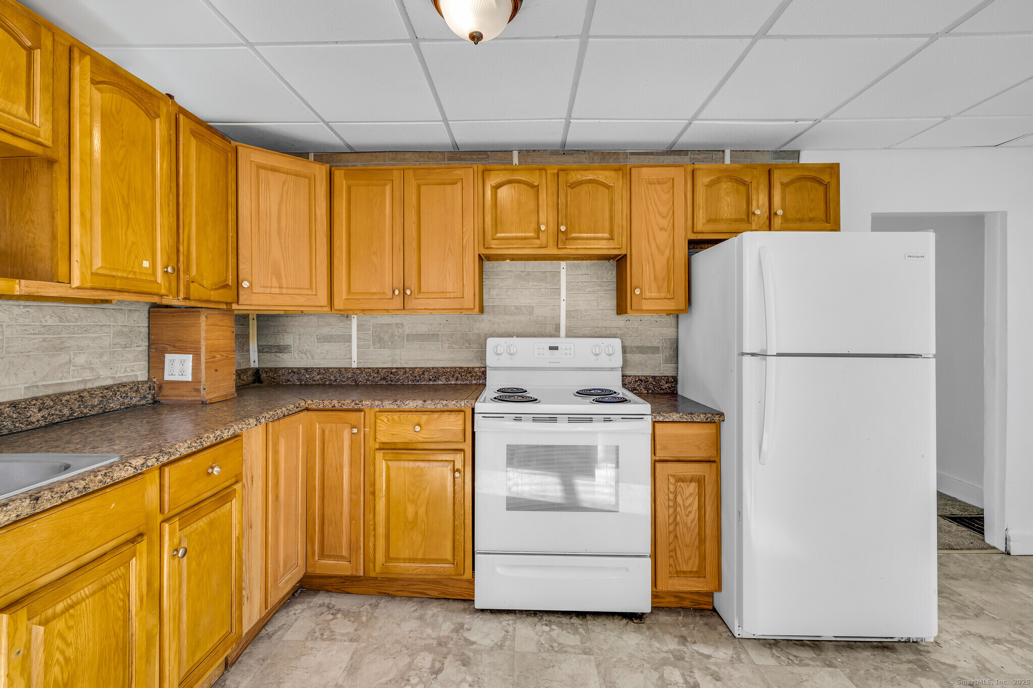 58 Spring Street Enfield, CT 06082 - Photo 2 of 24