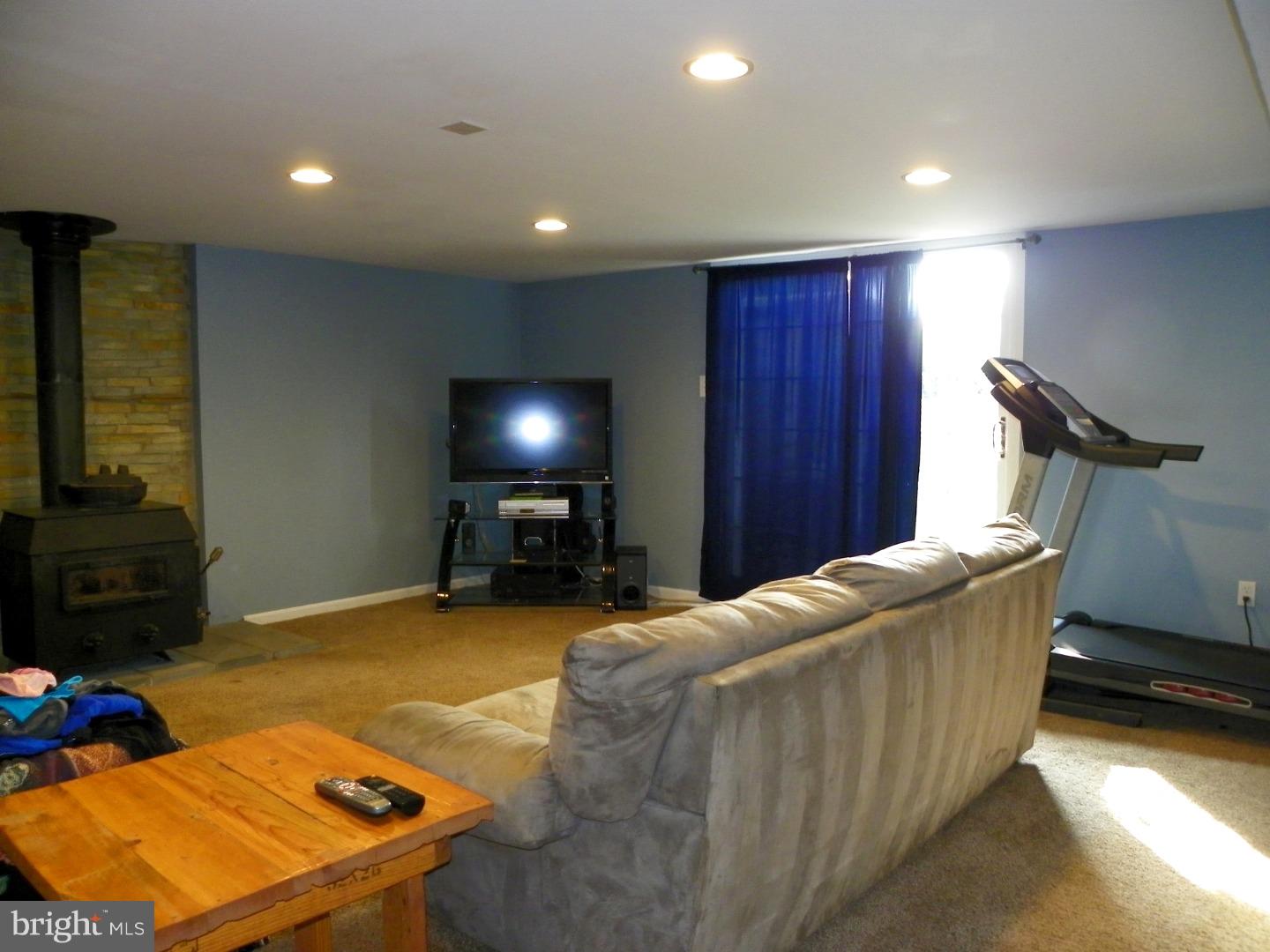 15146 Carter Road Philadelphia, PA 19116 - Photo 11 of 24 Gallery Image 11