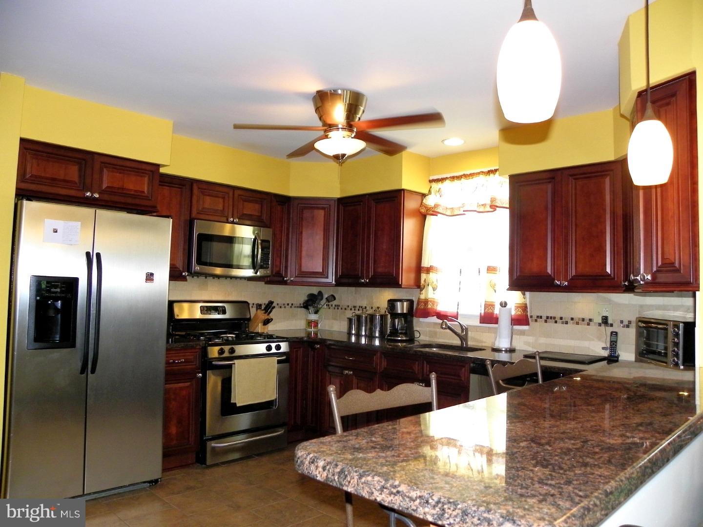 15146 Carter Road Philadelphia, PA 19116 - Photo 5 of 24 Gallery Image 5