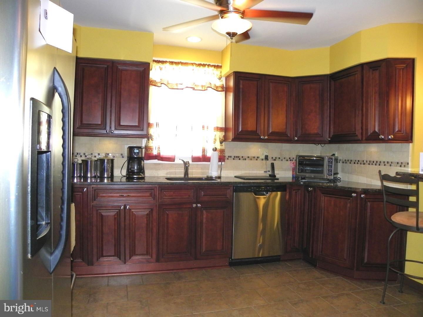 15146 Carter Road Philadelphia, PA 19116 - Photo 8 of 24 Gallery Image 8