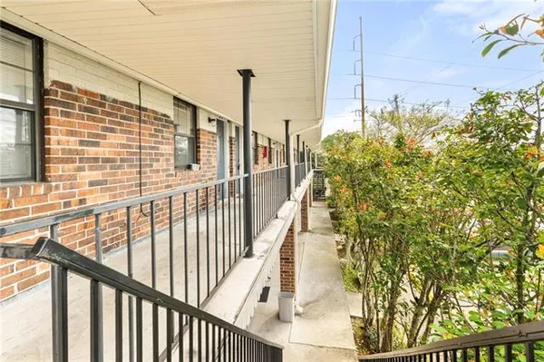 $875 | 8415 Airline Drive, Unit A16, Metairie, LA 70003