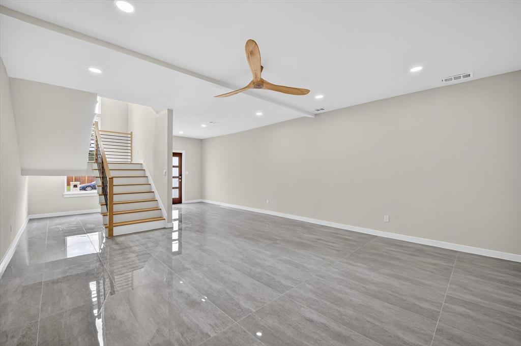 109 Rolston Road Irving, TX 75060 - Photo 6 of 34