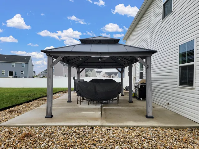 $460,000 | 2708 Hideaway Court, Plainfield, IL 60586