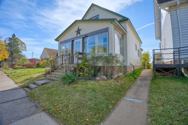 $114,900 | 25 3rd Street Southwest, Chisholm, MN 55719