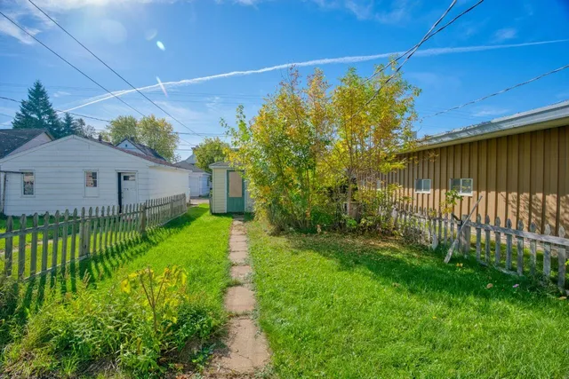 $114,900 | 25 3rd Street Southwest, Chisholm, MN 55719