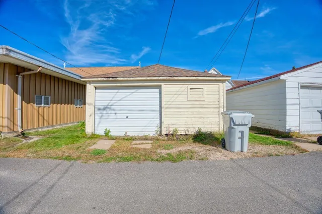 $114,900 | 25 3rd Street Southwest, Chisholm, MN 55719