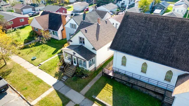 $114,900 | 25 3rd Street Southwest, Chisholm, MN 55719