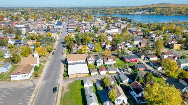 $114,900 | 25 3rd Street Southwest, Chisholm, MN 55719