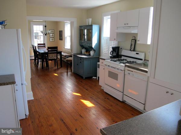 300 Lafayette Street Colonial Beach, VA 22443 - Photo 12 of 30 Kitchen