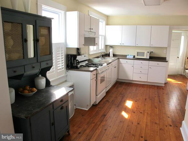300 Lafayette Street Colonial Beach, VA 22443 - Photo 13 of 30 Kitchen