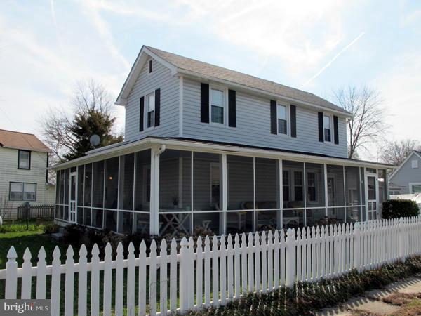 300 Lafayette Street Colonial Beach, VA 22443 - Photo 3 of 30 Exterior (General)