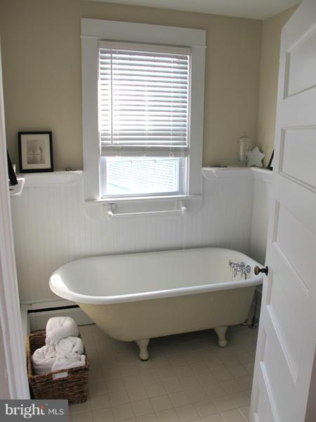 300 Lafayette Street Colonial Beach, VA 22443 - Photo 21 of 30 Bath