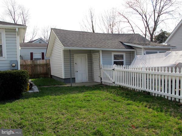 300 Lafayette Street Colonial Beach, VA 22443 - Photo 5 of 30 Exterior (General)