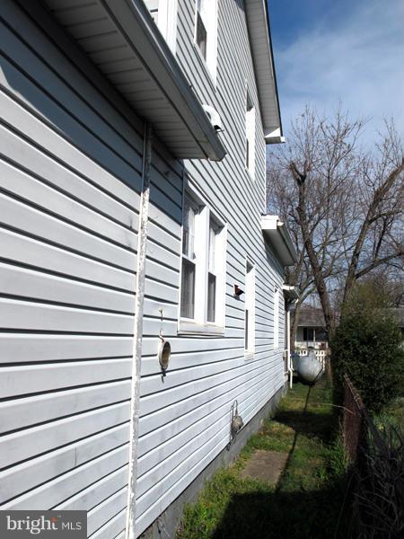 300 Lafayette Street Colonial Beach, VA 22443 - Photo 6 of 30 Exterior (Rear)
