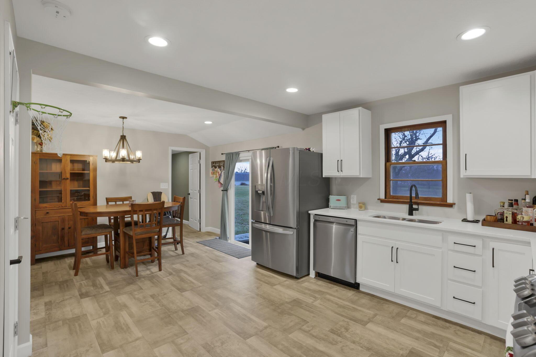 1295 Ginder Road Northwest Lancaster, OH 43130 - Photo 6 of 45 12-web-or-mls-LO5A7194
