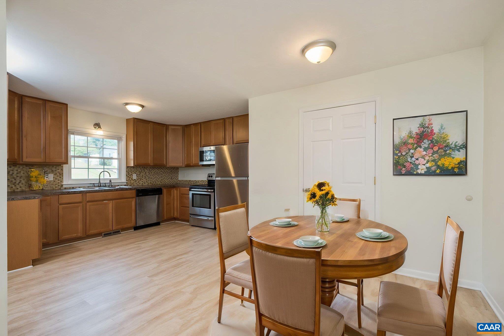 308 Carlton Road, Unit A Charlottesville, VA 22902 - Photo 3 of 29
