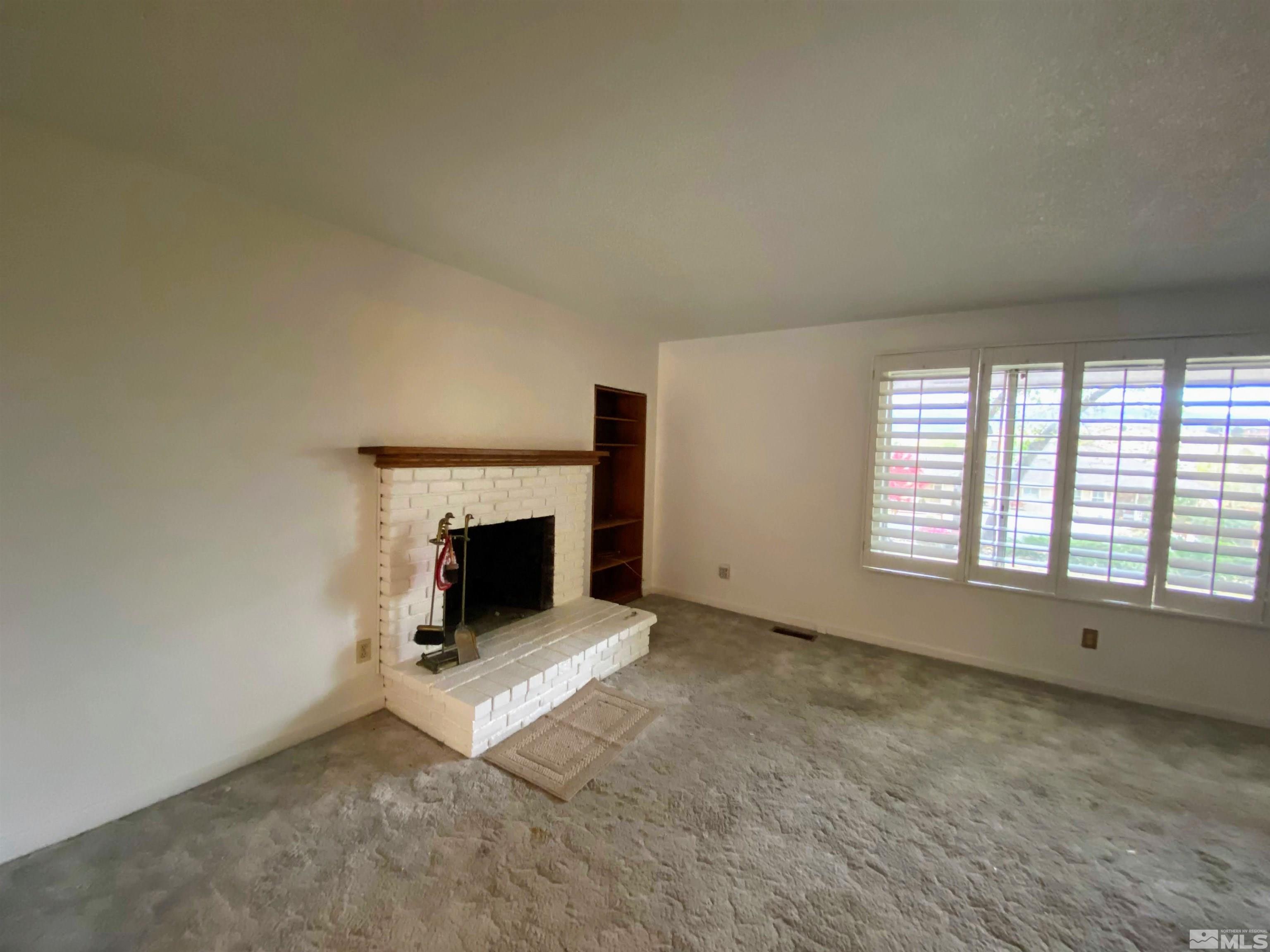 14450 Rancheros Drive Reno, NV 89521 - Photo 8 of 33 Photo 8